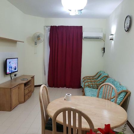 Home stay Bayu Emas Appartment, Batu Feringgi Bagian luar foto