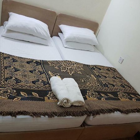Home stay Bayu Emas Appartment, Batu Feringgi Bagian luar foto